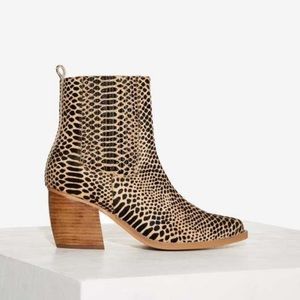 Nasty gal Urge Pony boots